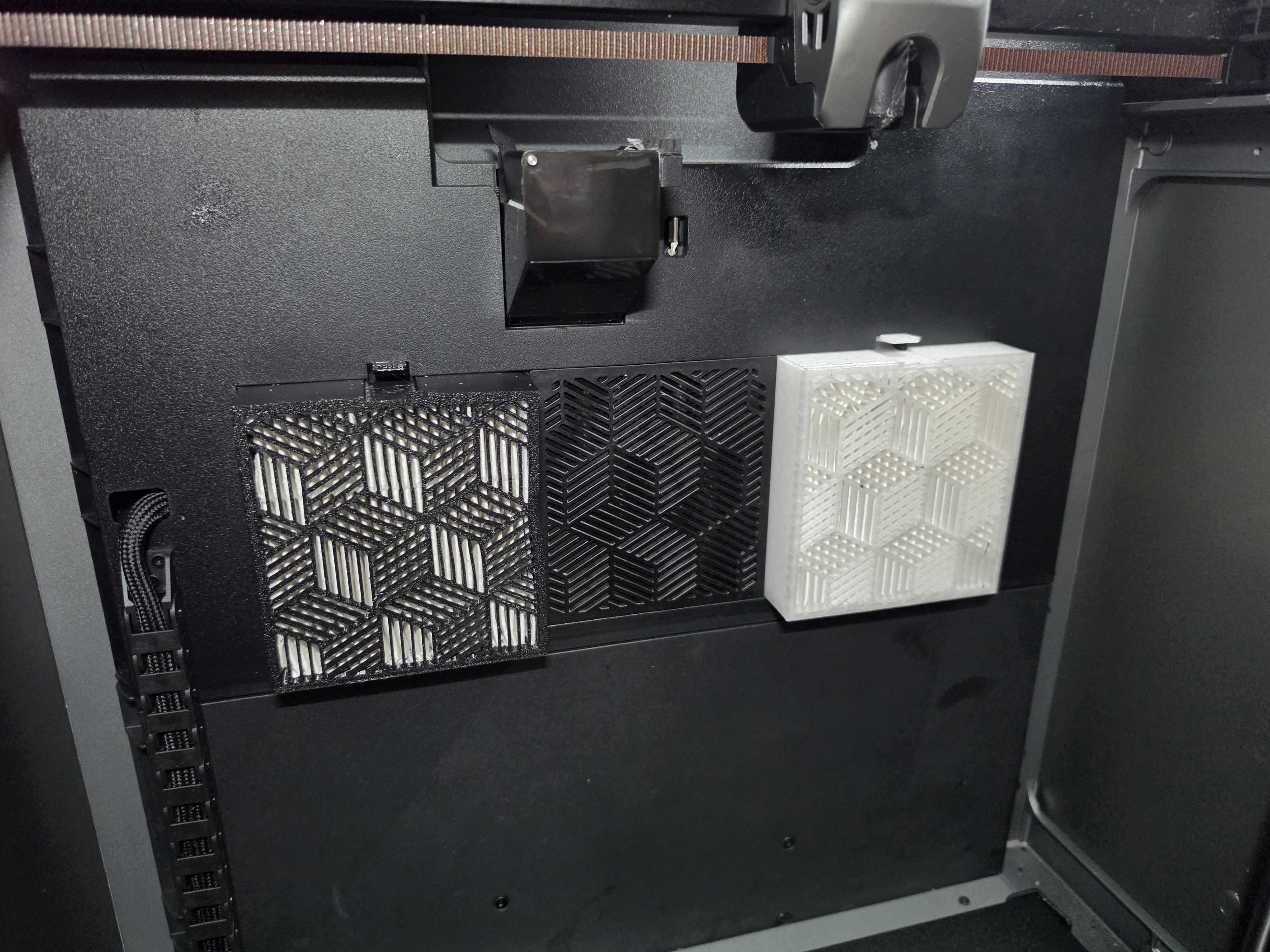 Filtres HEPA additionnels installés sur la Creality K2 Plus